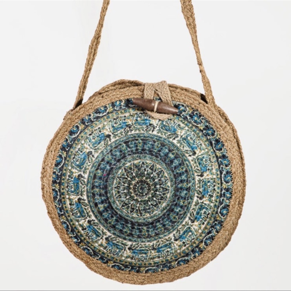 LARGE ROUND CIRCULAR BOHO JUTE BAG